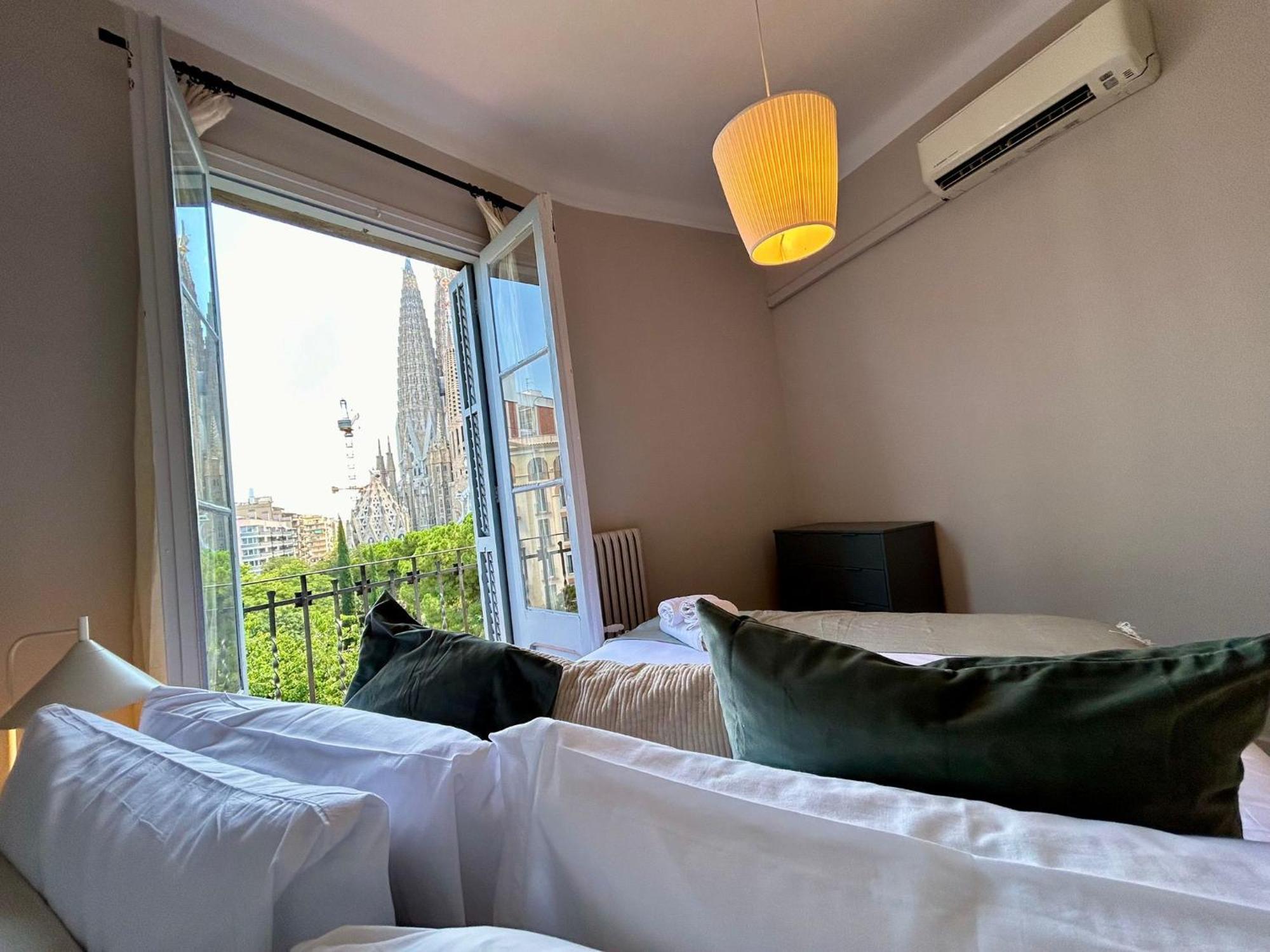 Plaza Sagrada Familia Apartment Barcelona Luaran gambar